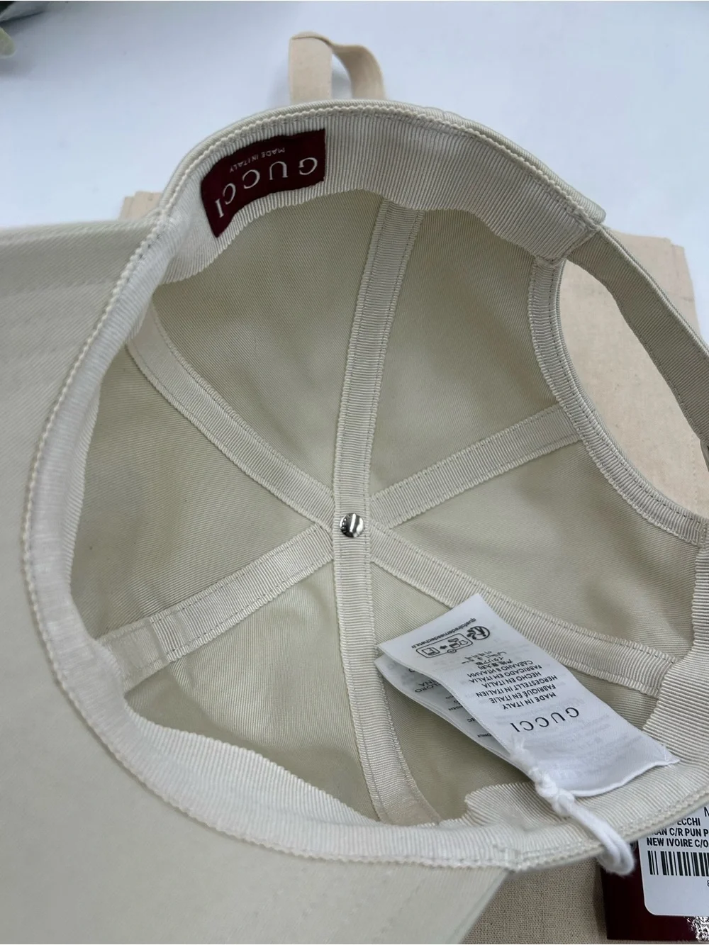 Unisex, Gucci, cotton embroidered logo baseball cap size medium adjustable